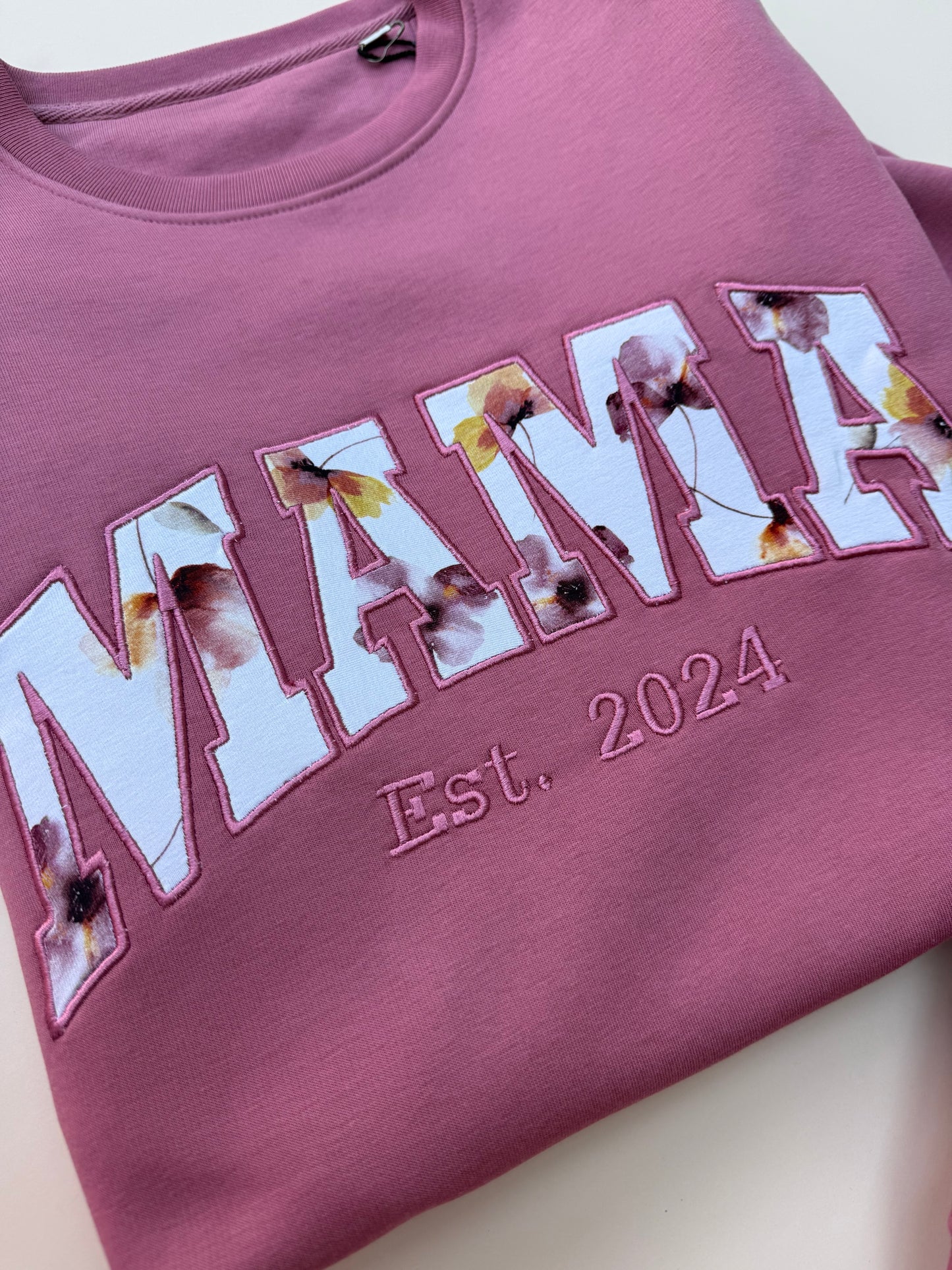 MAMA Est.2024 sweatshirt size Large